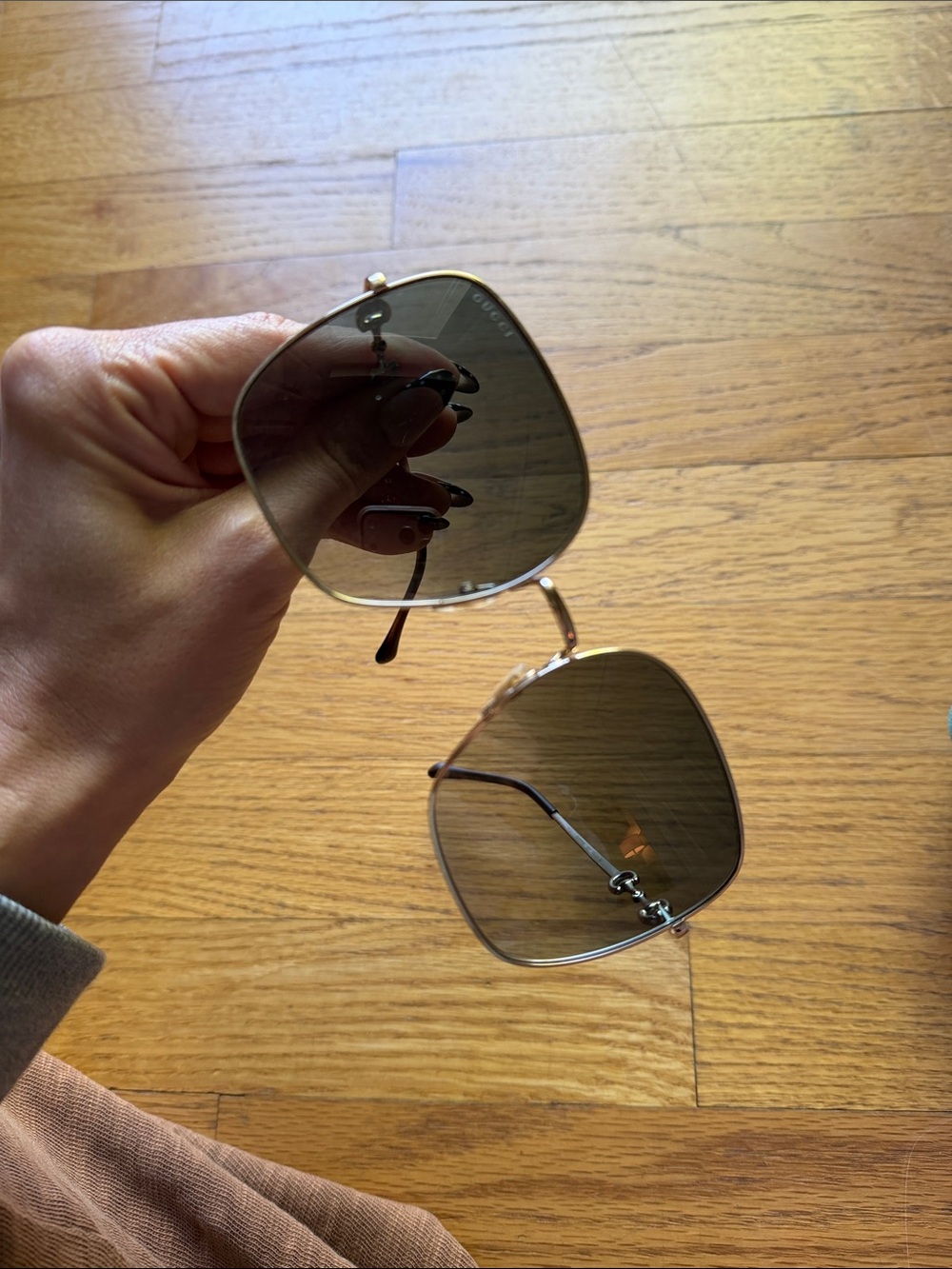 Gucci Gold Metal Frame Sunglasses with Blue-Gray Gradient Lenses - Picture 4 of 8